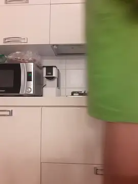 singolo discreto online show from April 18, 2026, 4:59 am