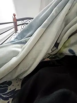 Snapshot of fena-sikerimmm chatting on October 25, 2025, 10:32 pm fena-sikerimmm online show from October 25, 2025, 10:32 pm