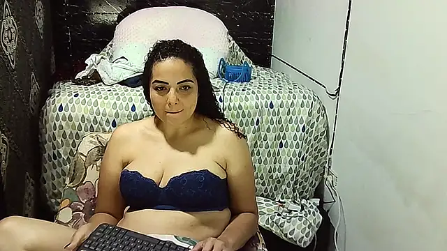 Snapshot of _naughty_milf chatting on October 11, 2025, 5:08 am naughty milf online show from October 11, 2025, 5:08 am