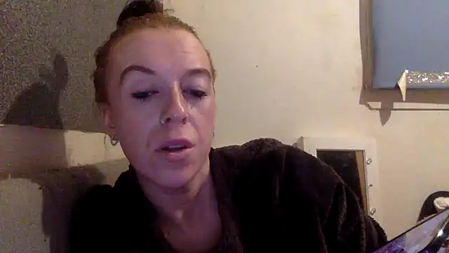 Snapshot of Bellababexox chatting on March 12, 2026, 2:28 am Bellababexox online show from March 12, 2026, 2:28 am