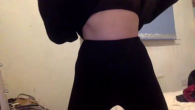 Snapshot of Bellababexox chatting on November 3, 2025, 7:02 am Bellababexox online show from November 3, 2025, 7:02 am