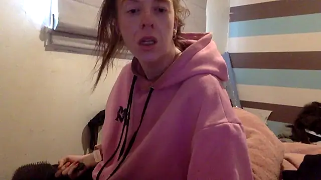 Snapshot of Bellababexox chatting on April 16, 2026, 11:22 am Bellababexox online show from April 16, 2026, 11:22 am