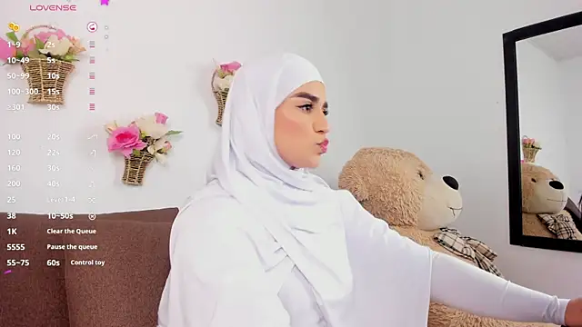 Dina haddad online show from December 21, 2025, 3:41 am