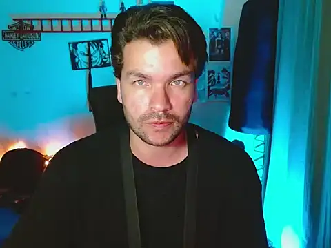 cortelioni massimo  online show from September 23, 2025, 1:01 am