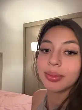 Mavii  online show from April 7, 2026, 5:15 pm