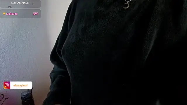 Snapshot of afro_jayleof chatting on October 12, 2025, 2:40 pm afro jayleof online show from October 12, 2025, 2:40 pm