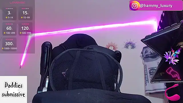 Snapshot of XDominatriX chatting on October 22, 2025, 8:19 pm XDominatriX online show from October 22, 2025, 8:19 pm