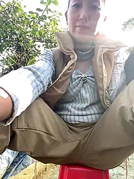 Snapshot of Huong-Ly chatting on November 27, 2025, 7:53 am Huong-Ly online show from November 27, 2025, 7:53 am