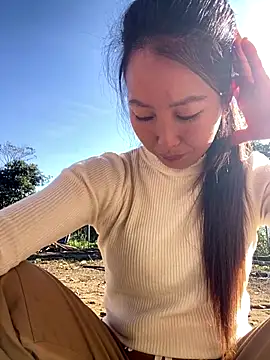 Snapshot of Huong-Ly chatting on November 26, 2025, 2:00 am Huong-Ly online show from November 26, 2025, 2:00 am