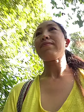 Snapshot of Huong-Ly chatting on October 30, 2025, 1:26 am Huong-Ly online show from October 30, 2025, 1:26 am