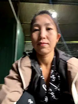 Snapshot of Huong-Ly chatting on November 1, 2025, 1:56 am Huong-Ly online show from November 1, 2025, 1:56 am