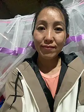 Snapshot of Huong-Ly chatting on October 25, 2025, 7:07 am Huong-Ly online show from October 25, 2025, 7:07 am