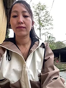 Huong-Ly online show from February 25, 2026, 2:34 am