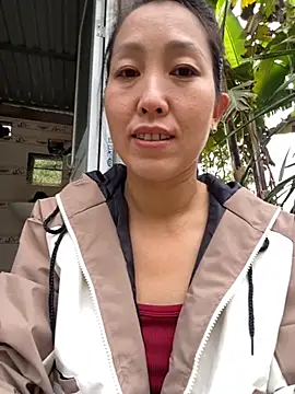 Snapshot of Huong-Ly chatting on October 24, 2025, 1:59 am Huong-Ly online show from October 24, 2025, 1:59 am