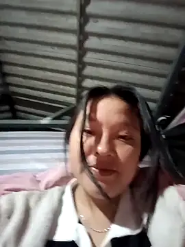 Snapshot of MuiNay chatting on November 23, 2025, 7:02 pm MuiNay online show from November 23, 2025, 7:02 pm