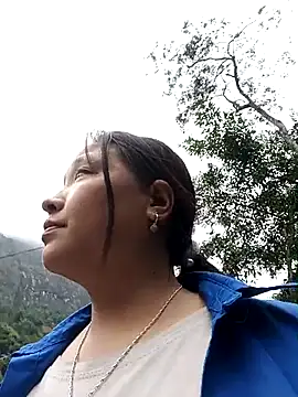 Snapshot of MuiNay chatting on November 13, 2025, 2:26 am MuiNay online show from November 13, 2025, 2:26 am