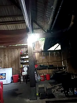 Snapshot of MuiNay chatting on October 27, 2025, 11:38 pm MuiNay online show from October 27, 2025, 11:38 pm