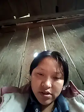 Snapshot of MuiNay chatting on November 3, 2025, 3:45 am MuiNay online show from November 3, 2025, 3:45 am