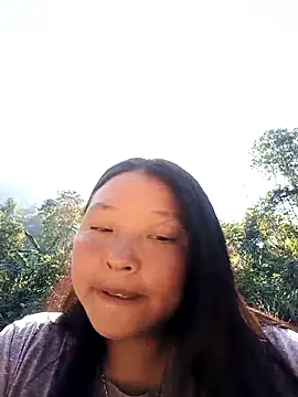 Snapshot of MuiNay chatting on November 27, 2025, 4:24 am MuiNay online show from November 27, 2025, 4:24 am