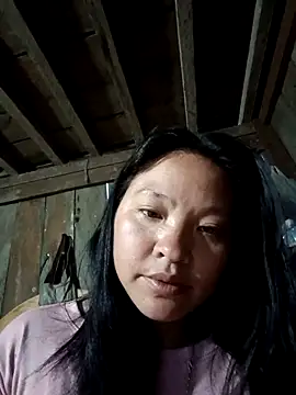 Snapshot of MuiNay chatting on October 31, 2025, 11:11 pm MuiNay online show from October 31, 2025, 11:11 pm