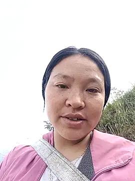 Snapshot of MuiNay chatting on December 2, 2025, 1:39 am MuiNay online show from December 2, 2025, 1:39 am