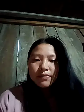 Snapshot of MuiNay chatting on November 7, 2025, 11:30 pm MuiNay online show from November 7, 2025, 11:30 pm