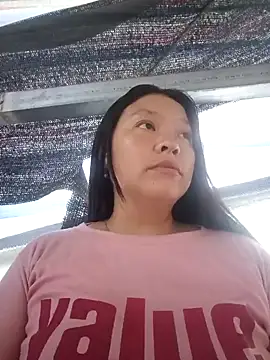 Snapshot of MuiNay chatting on October 29, 2025, 12:20 am MuiNay online show from October 29, 2025, 12:20 am