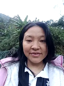 Snapshot of MuiNay chatting on November 23, 2025, 12:20 am MuiNay online show from November 23, 2025, 12:20 am