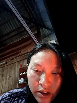 Snapshot of MuiNay chatting on October 21, 2025, 10:14 am MuiNay online show from October 21, 2025, 10:14 am