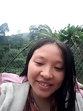 Snapshot of MuiNay chatting on November 4, 2025, 10:30 am MuiNay online show from November 4, 2025, 10:30 am