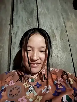 Snapshot of MuiNay chatting on October 25, 2025, 1:01 pm MuiNay online show from October 25, 2025, 1:01 pm