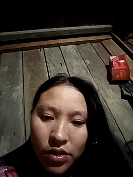 Snapshot of MuiNay chatting on November 15, 2025, 11:36 am MuiNay online show from November 15, 2025, 11:36 am