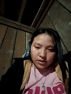 Snapshot of MuiNay chatting on November 2, 2025, 11:48 am MuiNay online show from November 2, 2025, 11:48 am