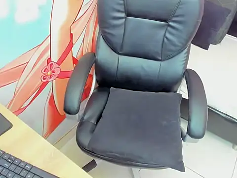 Snapshot of StarletTays chatting on October 31, 2025, 10:38 pm StarletTays online show from October 31, 2025, 10:38 pm