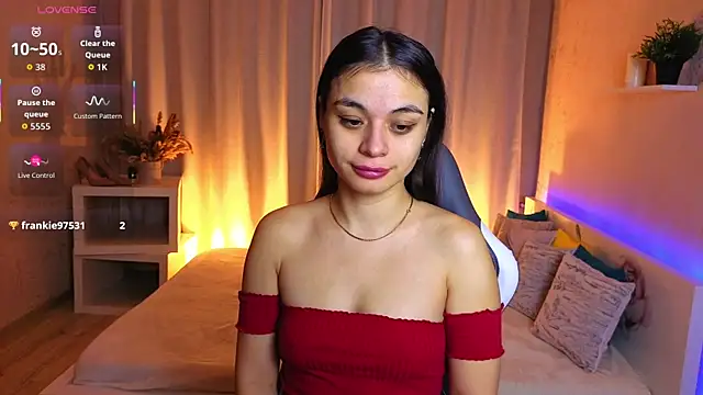 Snapshot of Leila_Hefner chatting on December 2, 2025, 2:56 am Leila Hefner online show from December 2, 2025, 2:56 am