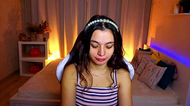 Snapshot of Leila_Hefner chatting on November 20, 2025, 2:56 am Leila Hefner online show from November 20, 2025, 2:56 am