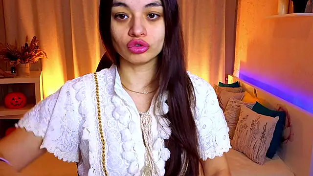 Snapshot of Leila_Hefner chatting on November 27, 2025, 3:07 am Leila Hefner online show from November 27, 2025, 3:07 am