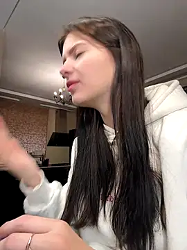 Snapshot of kimberlyy77 chatting on November 12, 2025, 6:17 am kimberlyy77 online show from November 12, 2025, 6:17 am