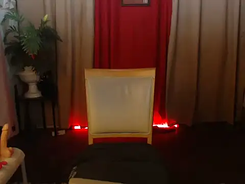 miss laila  online show from November 13, 2025, 9:35 am