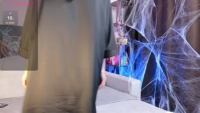 Snapshot of salmaesco chatting on October 25, 2025, 12:43 am salmaesco online show from October 25, 2025, 12:43 am