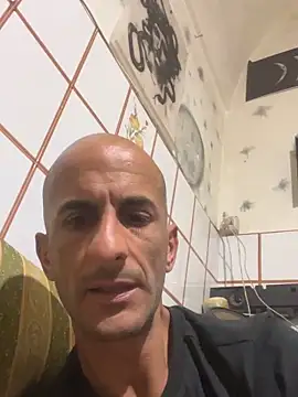 Snapshot of preziosopugliese chatting on October 16, 2025, 9:23 pm preziosopugliese online show from October 16, 2025, 9:23 pm
