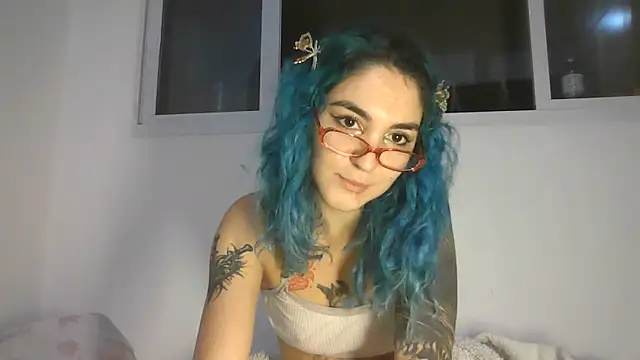 Snapshot of peetitefairy chatting on May 30, 2026, 5:36 am peetitefairy online show from May 30, 2026, 5:36 am
