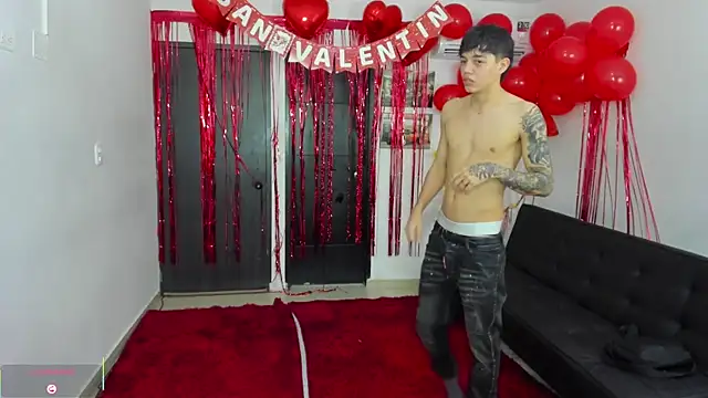 Snapshot of Playhardsex_ chatting on February 12, 2026, 11:04 pm Playhardsex online show from February 12, 2026, 11:04 pm