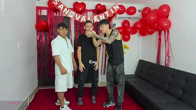 Snapshot of Playhardsex_ chatting on February 11, 2026, 11:04 pm Playhardsex online show from February 11, 2026, 11:04 pm