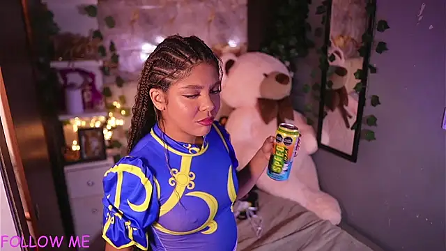 hannachris- online show from April 15, 2026, 12:16 am