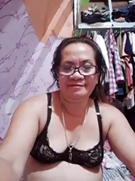 vickyhot1966 online show from May 22, 2026, 12:25 pm
