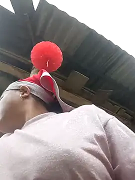 Love-Mama33 online show from October 26, 2025, 2:34 am