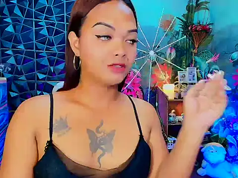 AsianTransbrittany online show from December 5, 2025, 2:00 am