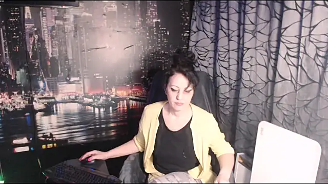 AMOURSWEET2025 online show from February 19, 2026, 6:05 pm