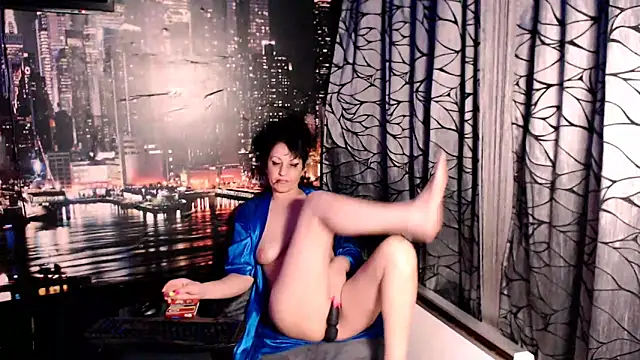 Snapshot of AMOURSWEET2025 chatting on November 4, 2025, 11:30 pm AMOURSWEET2025 online show from November 4, 2025, 11:30 pm